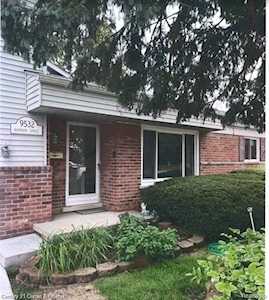 9532 Harrison St Livonia, MI 48150