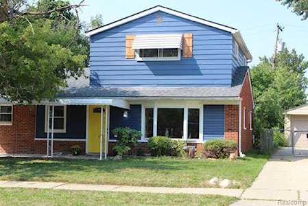 8135 Flamingo St Westland, MI 48185