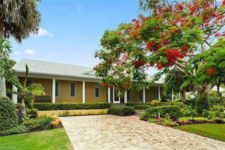1544 S 3rd St Naples, FL 34102