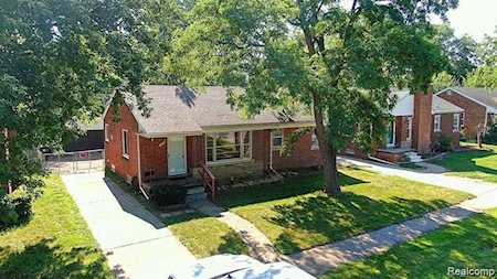 12058 Beech Daly Rd Redford Twp, MI 48239