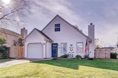 913 Creston Ct Virginia Beach, VA 23464