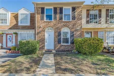 1003 Smoke Tree Ln Virginia Beach, VA 23452