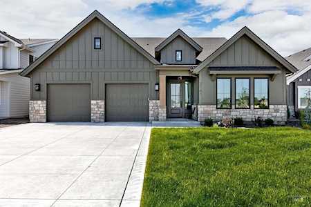 3741 W Lesina Dr Meridian, ID 83646
