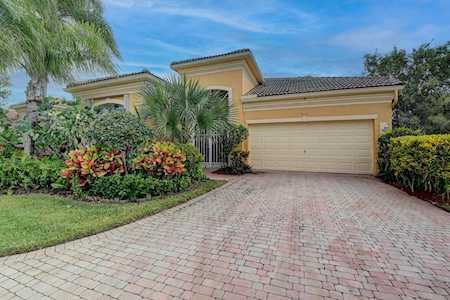 7116 Demedici Circle Delray Beach, FL 33446