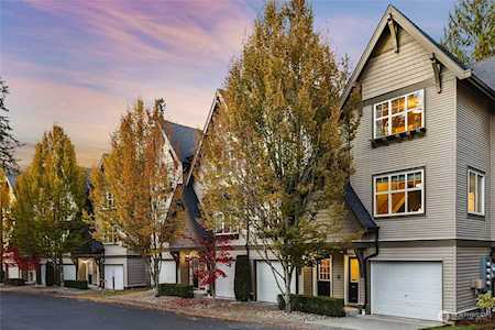 22642 NE Alder Crest Ln Redmond, WA 98053