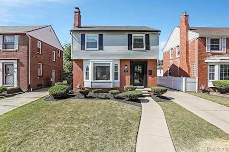 8097 Meyers Rd Detroit, MI 48228