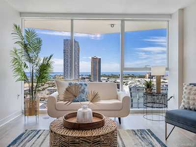 888 Kapiolani Boulevard #1706 Honolulu, HI 96813