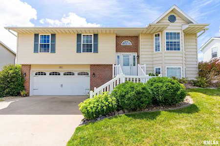 1708 Jadens Way Washington, IL 61571