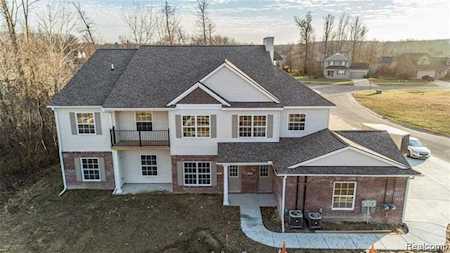 905 Watercress Ln Fenton, MI 48430