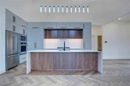 2215 Wren Lane Lewisville, TX 75077