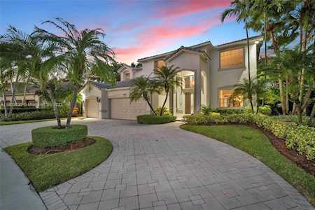 2520 Eagle Run Cir Weston, FL 33327