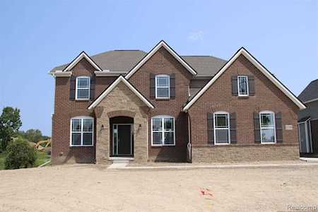 51206 Summer Breeze Dr Lyon Twp, MI 48167