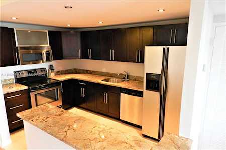 150 SE 25th Rd #4J Miami, FL 33129