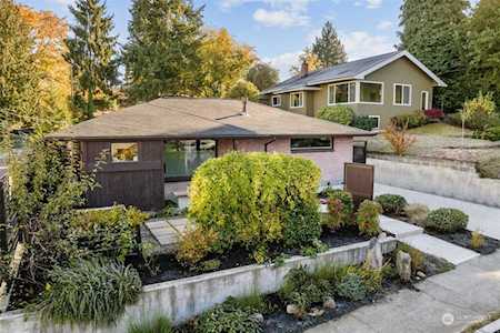 9316 57th Ave S Seattle, WA 98118