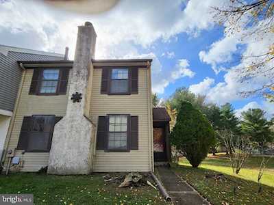 101 Bayberry Ct Marlton, NJ 08053