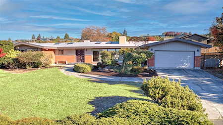 2030 121st Ave SE Bellevue, WA 98005