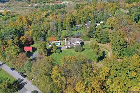 35 Tuthilltown Rd Gardiner, NY 12525