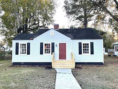 208 Westminister Drive Jacksonville, NC 28540