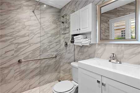 1308 Bayview Dr #2C Fort Lauderdale, FL 33304