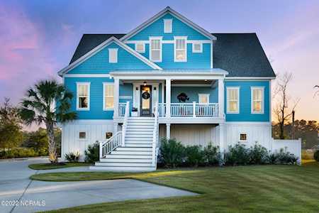 2530 Royal Palm Lane Wilmington, NC 28409