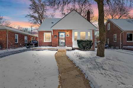 17302 Warwick St Detroit, MI 48219