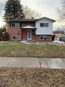 30611 Bluehill St Roseville, MI 48066
