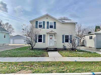 341 Rosalia St Oshkosh, WI 54901