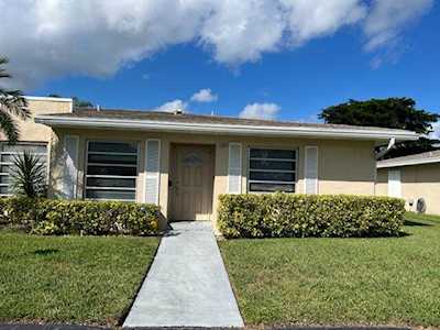 8809 Warwick Drive Boca Raton, FL 33433