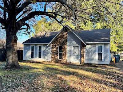2230 Eveningview Dr Memphis, TN 38134