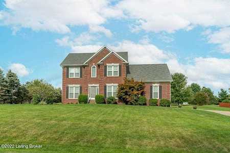 5403 Foxwood Dr Crestwood, KY 40014