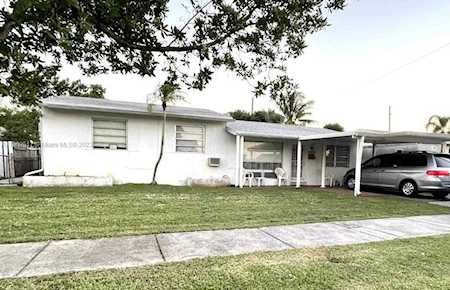 4820 SW 12th Ct Fort Lauderdale, FL 33317