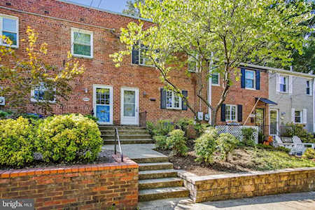 2944 Landover St Alexandria, VA 22305