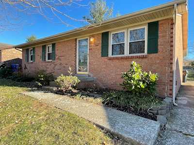3769 Sundart Dr Dr Lexington, KY 40517