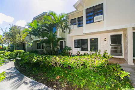 564 Hahaione Street #5G Honolulu, HI 96825
