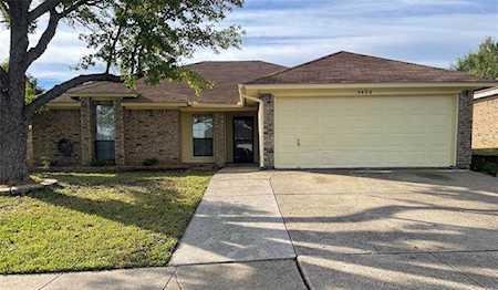 6424 Fairview Drive Watauga, TX 76148