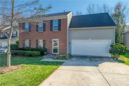 8448 Angwin Place Charlotte, NC 28262