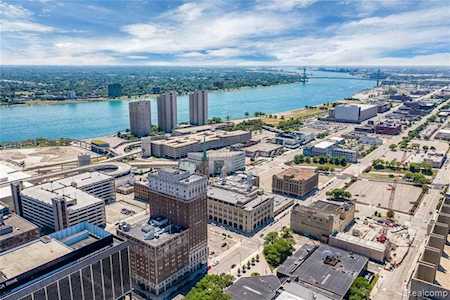 525 W Lafayette Blvd #16C Detroit, MI 48226