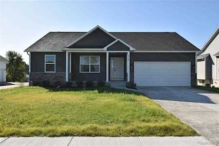 6365 Augusta Dr Swartz Creek, MI 48473