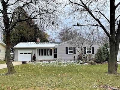 3813 S Clay St Green Bay, WI 54301