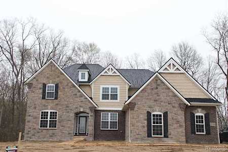 25740 Crystal Creek East Dr Lyon Twp, MI 48178