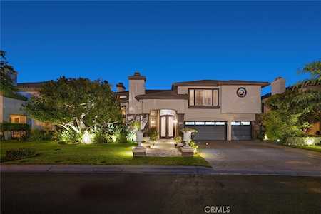 6841 Livingston Dr Huntington Beach, CA 92648