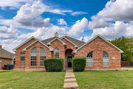 2217 Squires Drive Flower Mound, TX 75028