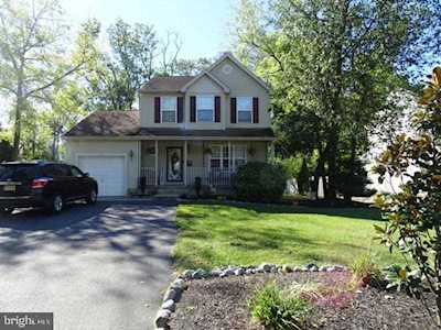 232 Lakeview Ave Blackwood, NJ 08012