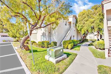 6480 Annie Oakley Dr #122 Las Vegas, NV 89120