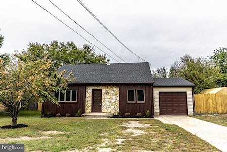 1476 Crown Point Rd Westville, NJ 08093