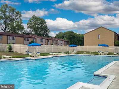 26 Ashley Ct Marlton, NJ 08053