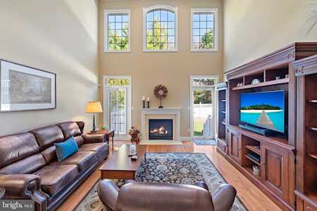 46 Schindler Ct Lawrence, NJ 08648