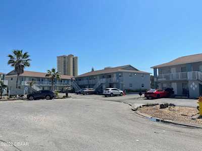 432 Auburn Drive #104 Daytona Beach, FL 32118