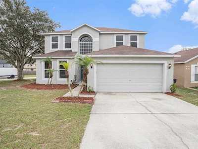 4453 Horseshoe Pick Ln Valrico, FL 33594