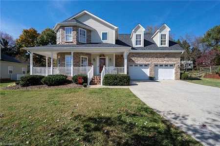 3240 Grandview Club Road Pfafftown, NC 27040